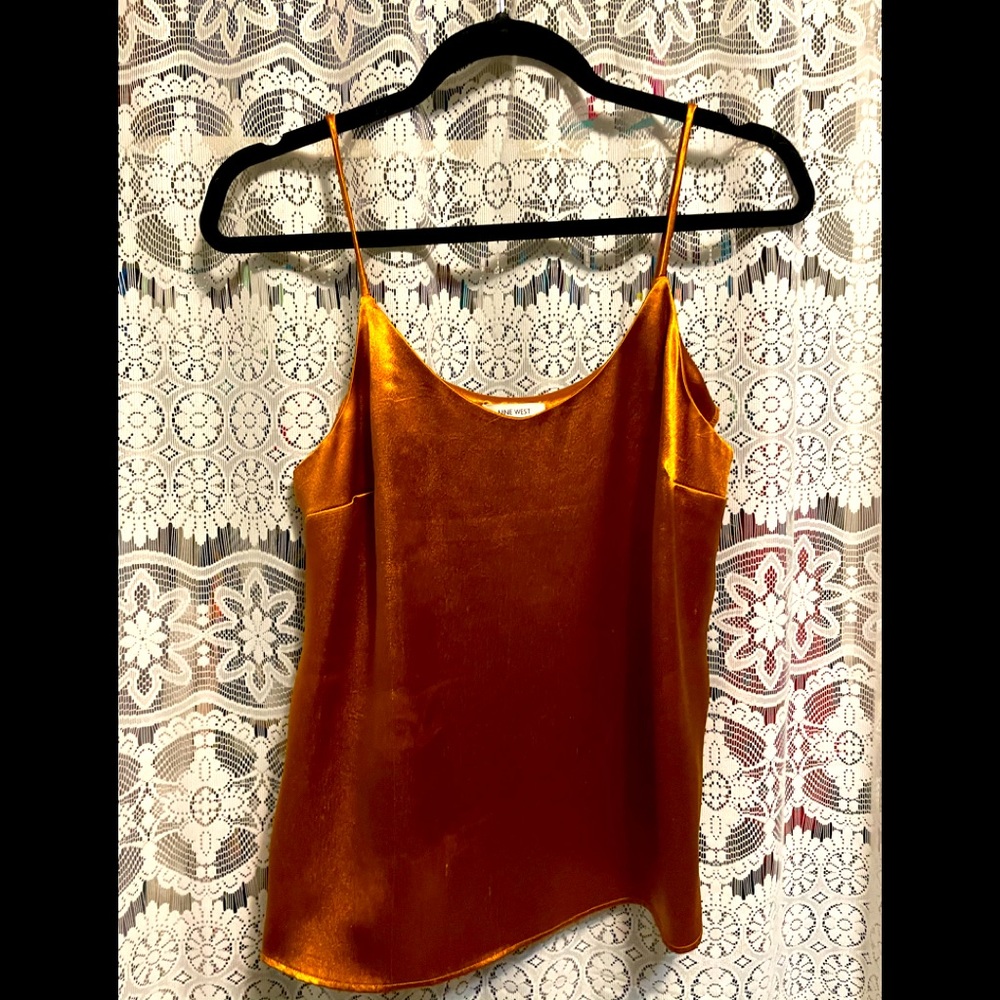 Gold tank